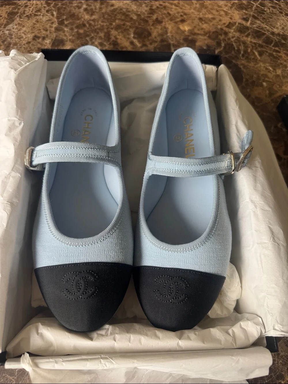Chanel 25s Mary Janes blue black cap toe logo flats ballet sz 39.5